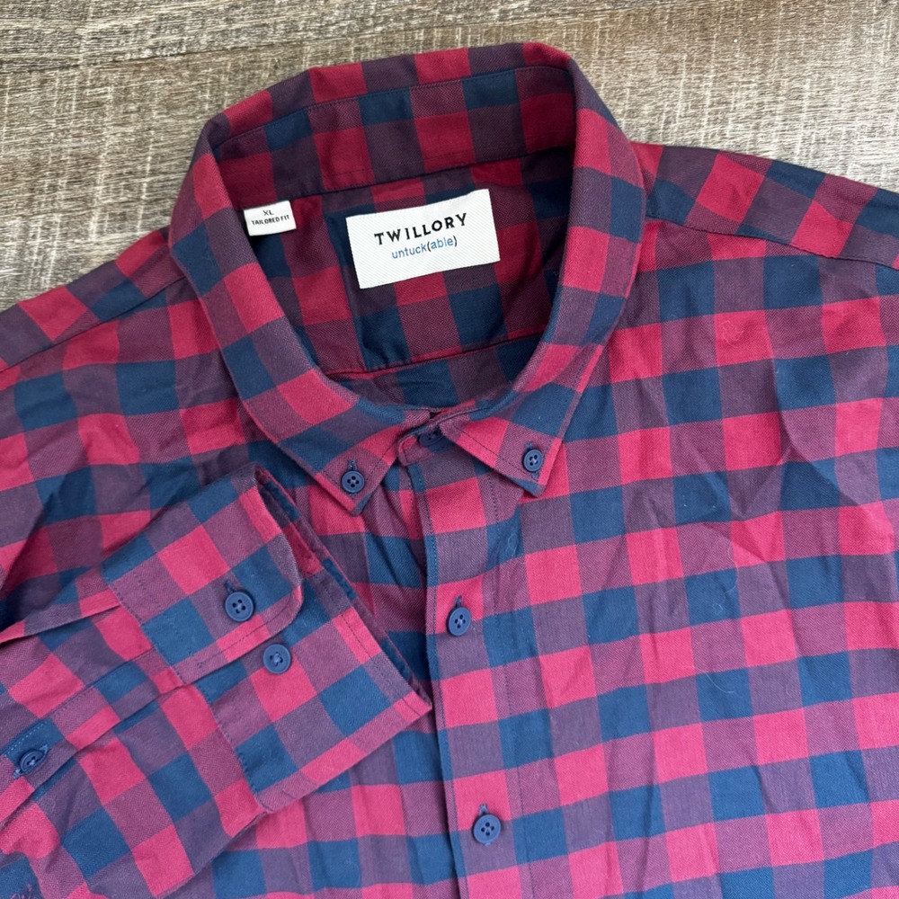 Twillory Untuckable Button Down Shirt XL Tailored Fit Red Navy Buffalo Check